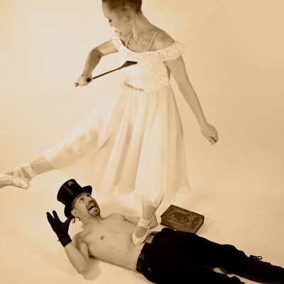 AGL Arbeitsgruppe Lobotomie Bakunin unterliegt Ballerina